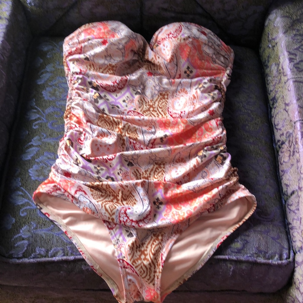 Victoria secret strapless one piece 8C